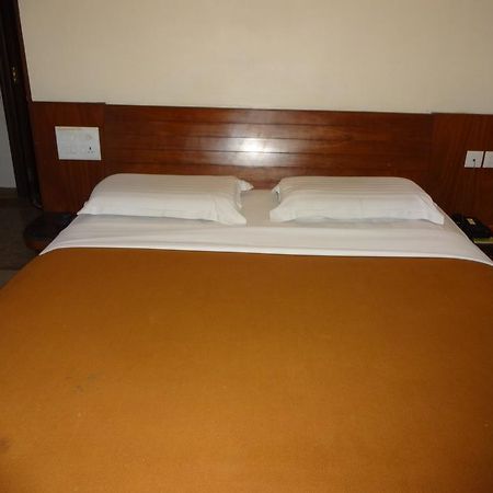 ชีทอลเรสซิเดนซี่ Hotel บังกาลอร์ ภายนอก รูปภาพ