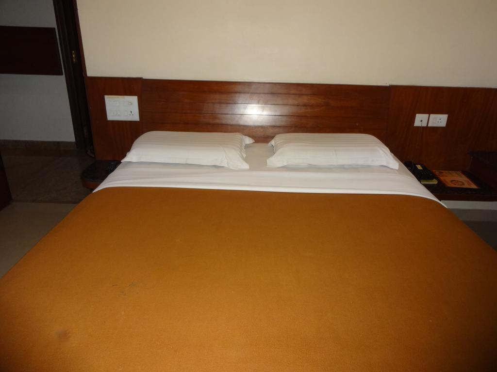ชีทอลเรสซิเดนซี่ Hotel บังกาลอร์ ภายนอก รูปภาพ