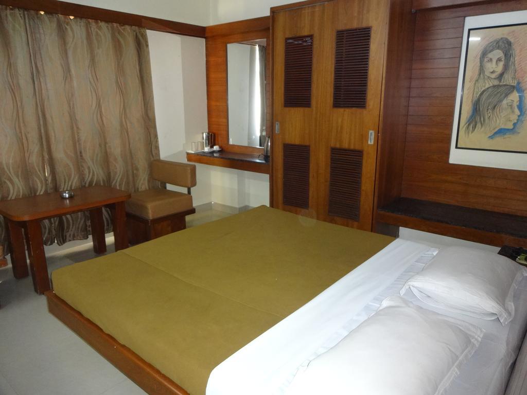 ชีทอลเรสซิเดนซี่ Hotel บังกาลอร์ ภายนอก รูปภาพ