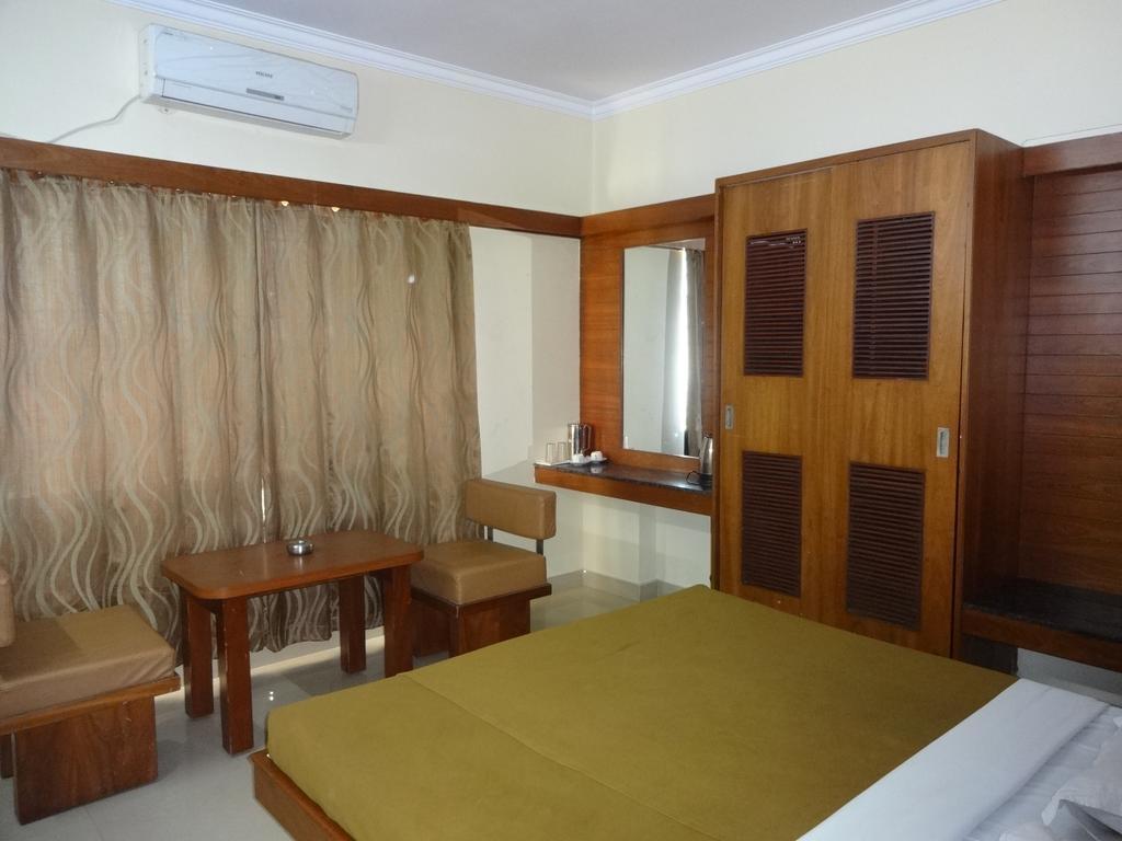 ชีทอลเรสซิเดนซี่ Hotel บังกาลอร์ ภายนอก รูปภาพ